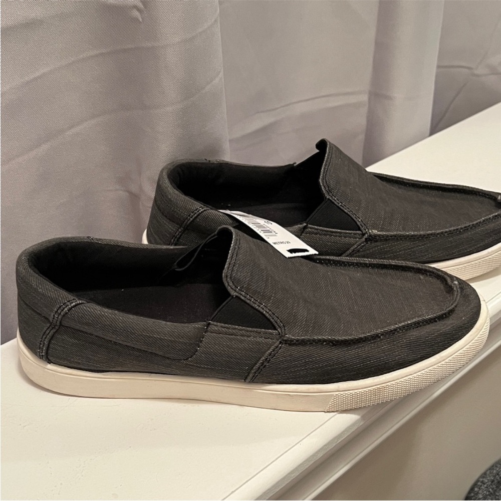 Classic Grey Canvas Slip-On Shoes / Men 10 / NWT